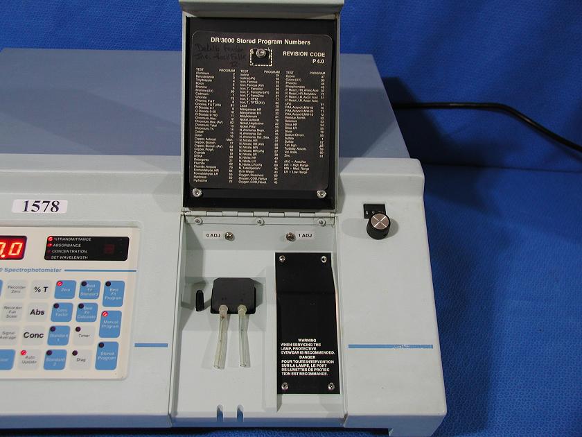 Hach DR 3000 Spectrophotometer Absorbance Optic Optical Spectrometer