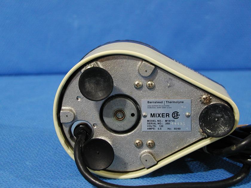1588: Thermolyne M16700 Mixer, Shaker / Rotator / Mixer / Vortexer, Branstead  Thermolyne