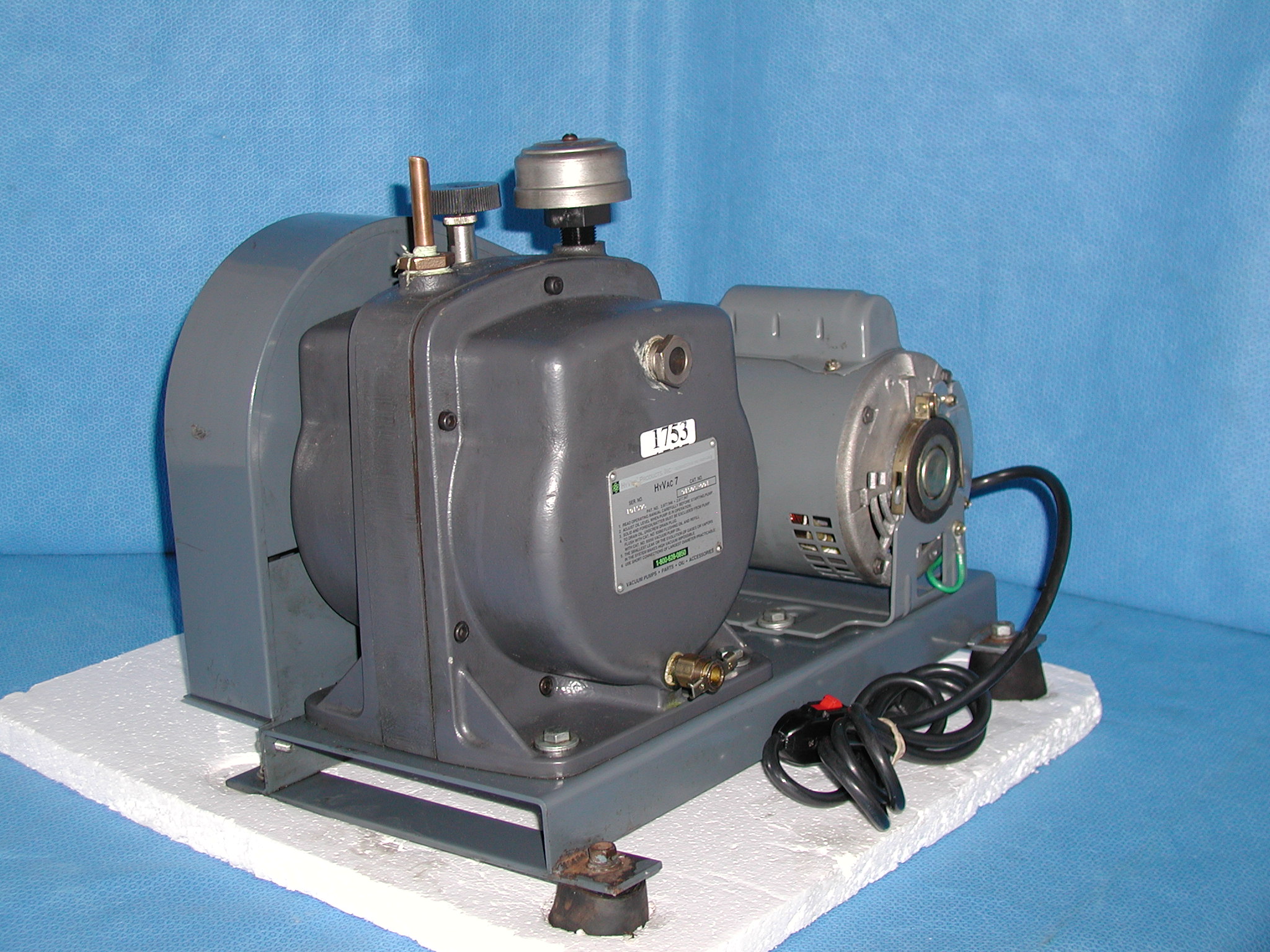1753: Hyvac 7 Vacuum Pump, Pump, Boekel Scientific