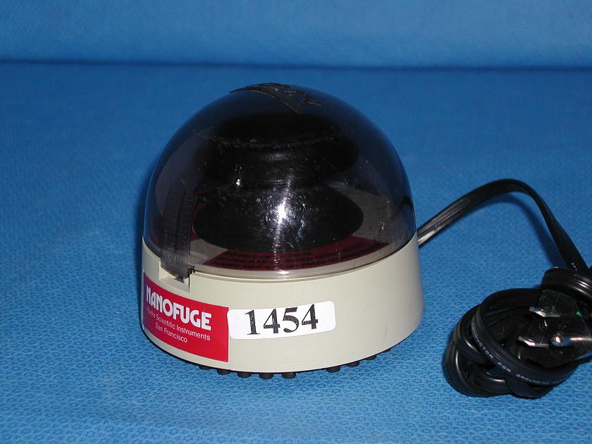 1454: Tomy HF - 120 NanoFuge, Centrifuge, Tomy Seiko