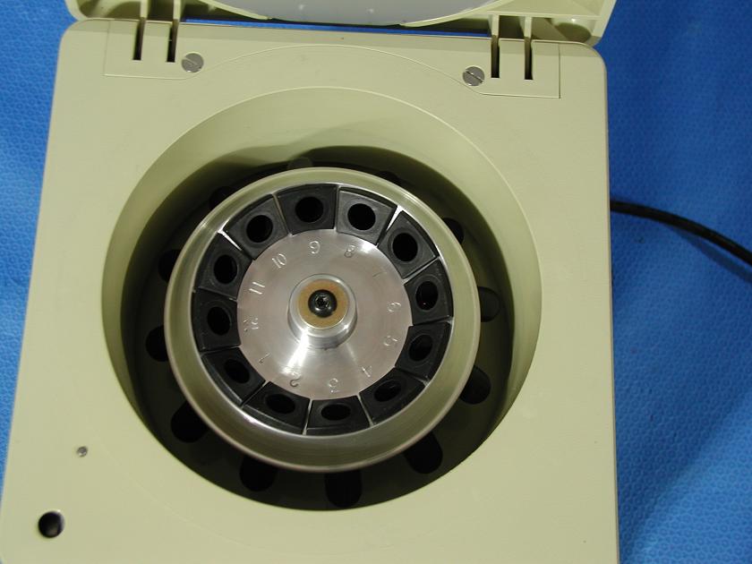 1607: Beckman Microfuge E, Centrifuge, Beckman Instruments