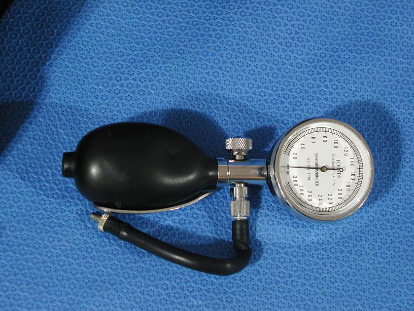 1593: Jobst Automatic Rotating Tourniquet, Clinic and Hospital instrument, Jobst Institute
