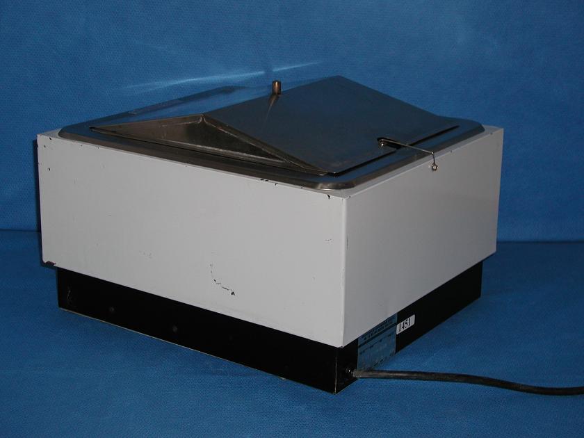 1451: Equatherm Water Bath, Water Bath / Circulator, Curtin Matheson Scientific