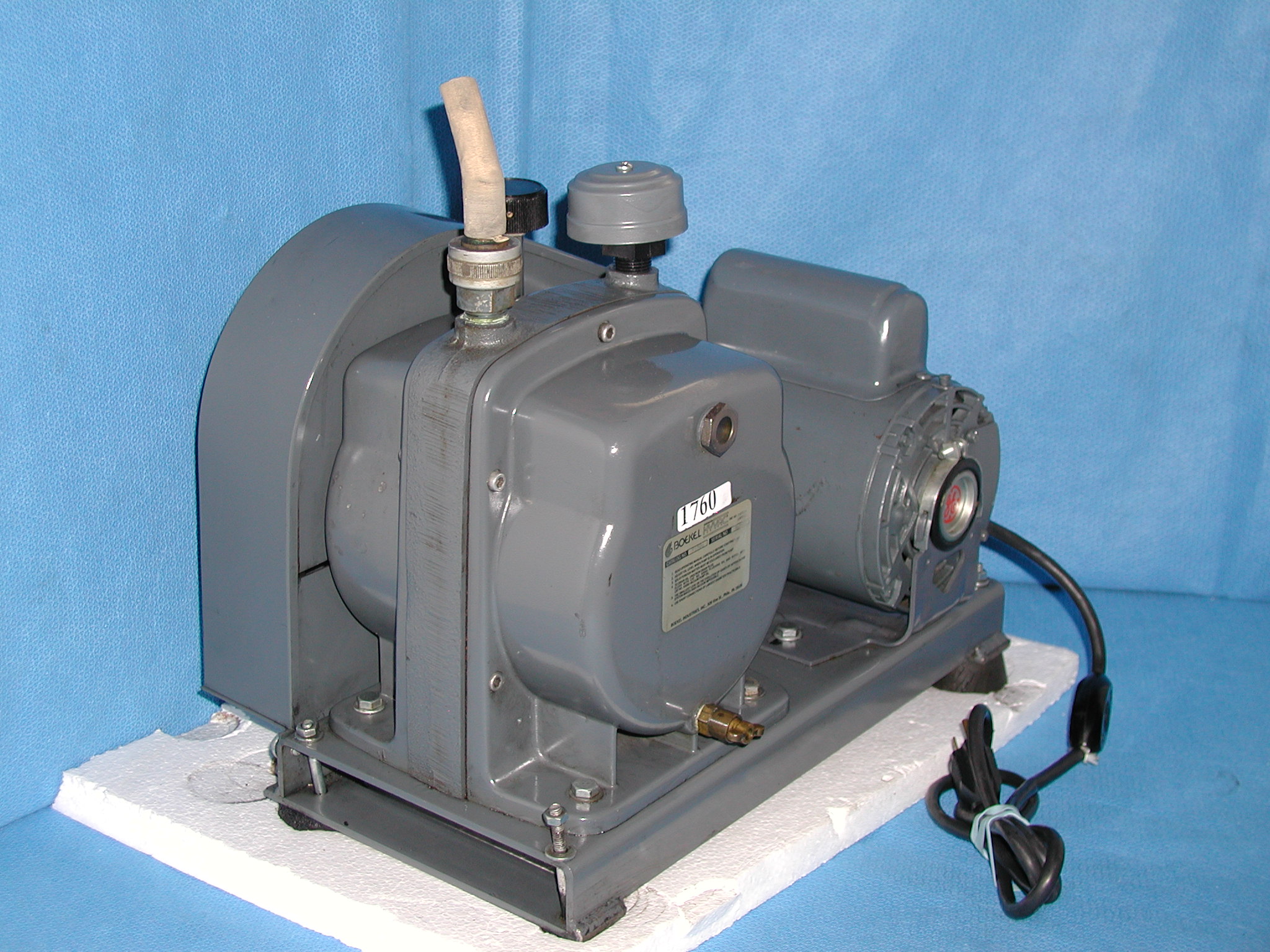 1760: Hyvac 7 Vacuum Pump, Pump, Boekel Scientific