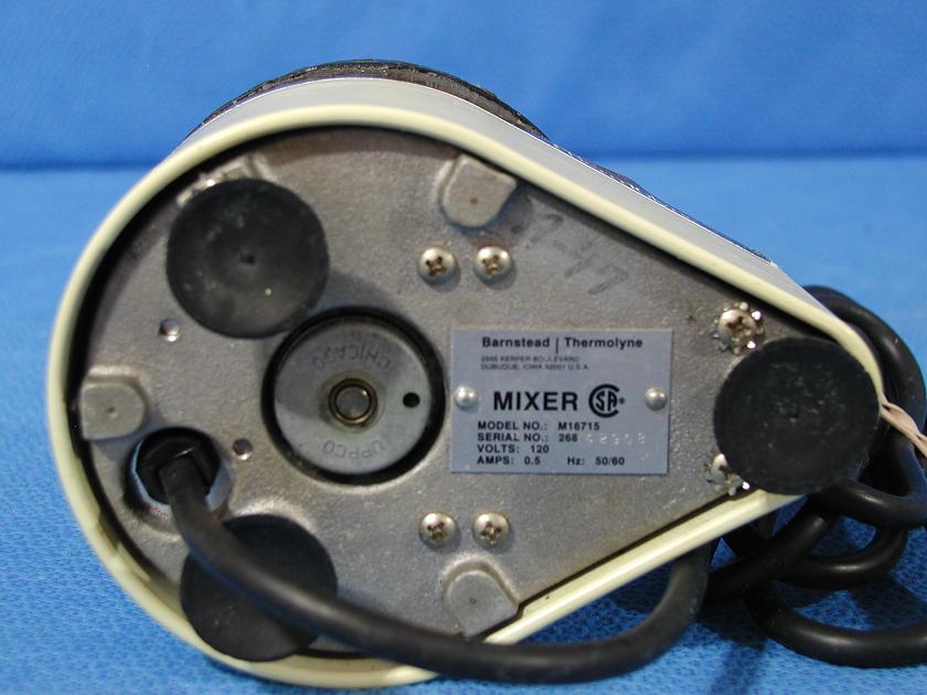 1587: Thermolyne M16700 Mixer, Shaker / Rotator / Mixer / Vortexer, Branstead  Thermolyne