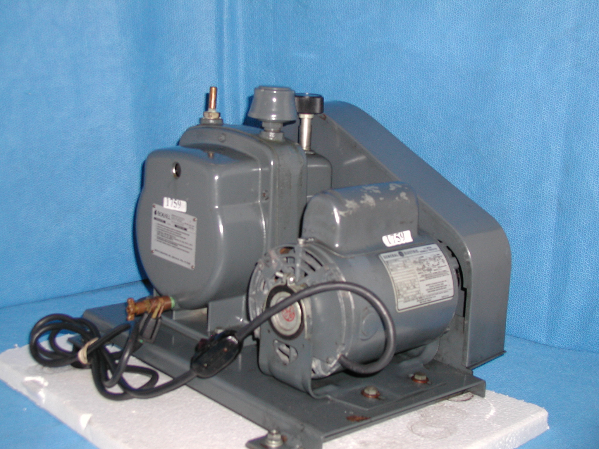 1759: Hyvac 7 Vacuum Pump, Pump, Boekel Scientific