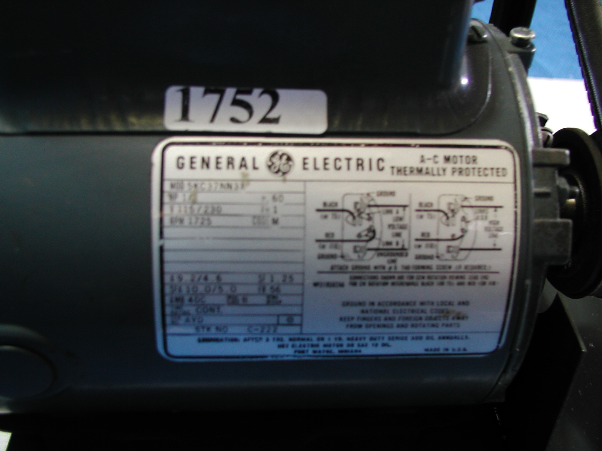 1752: Hyvac 7 Vacuum Pump, Pump, Boekel Scientific