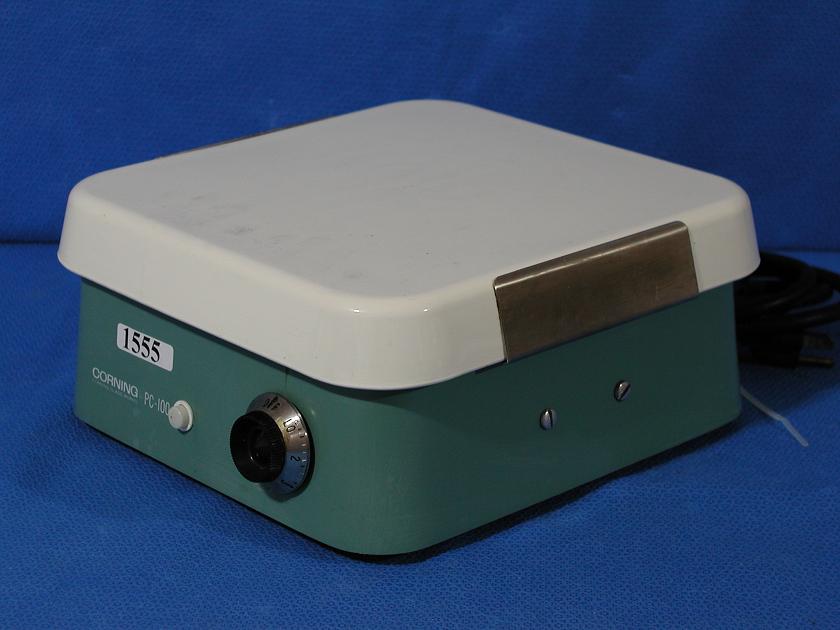 1555: Corning PC - 100 Hot Plate, Stirrer / Heater, Corning