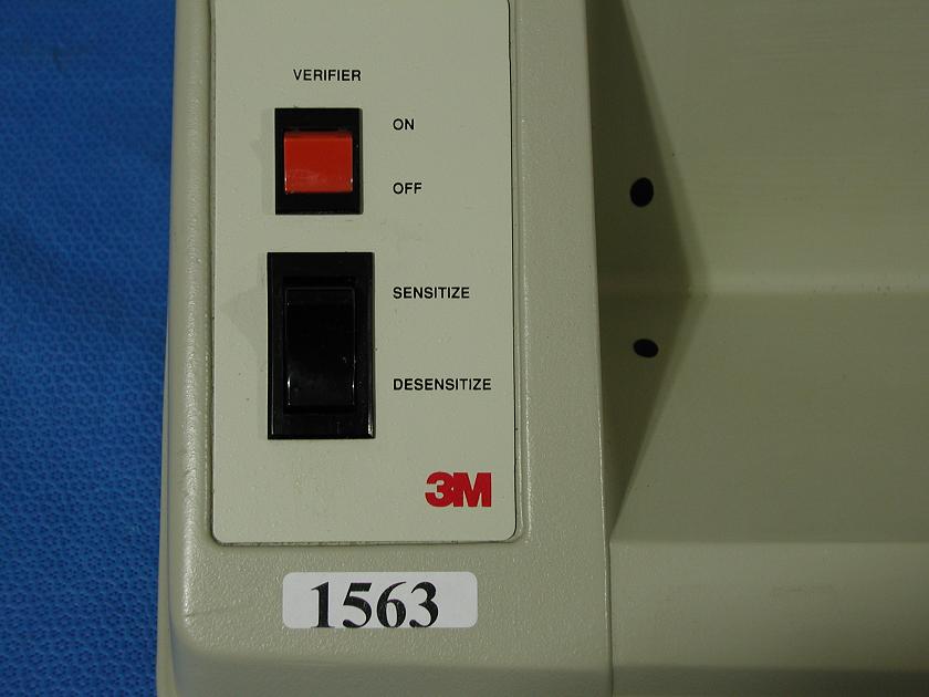 1563: 3M Unitek 955D Sensi / Desensitizer, PH Meter / Conductivity Meters, 3M Unitek