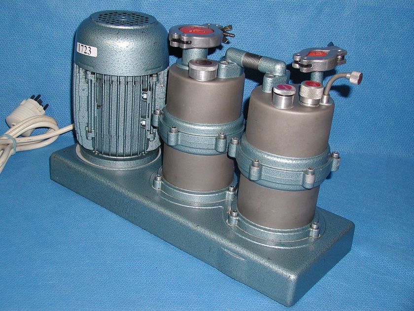 1723: Vacuubrand RZ - 12 Vacuum Pump, Pump, Vacuubrand