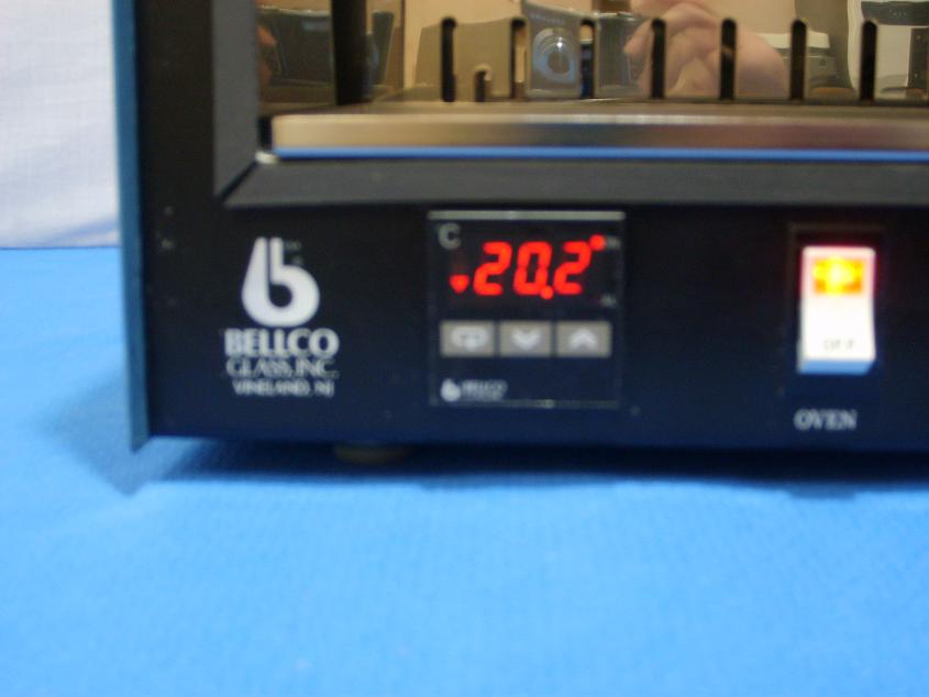 1071: Bellco Glass Hybridization Oven, Incubator / Oven, Bellco Glass
