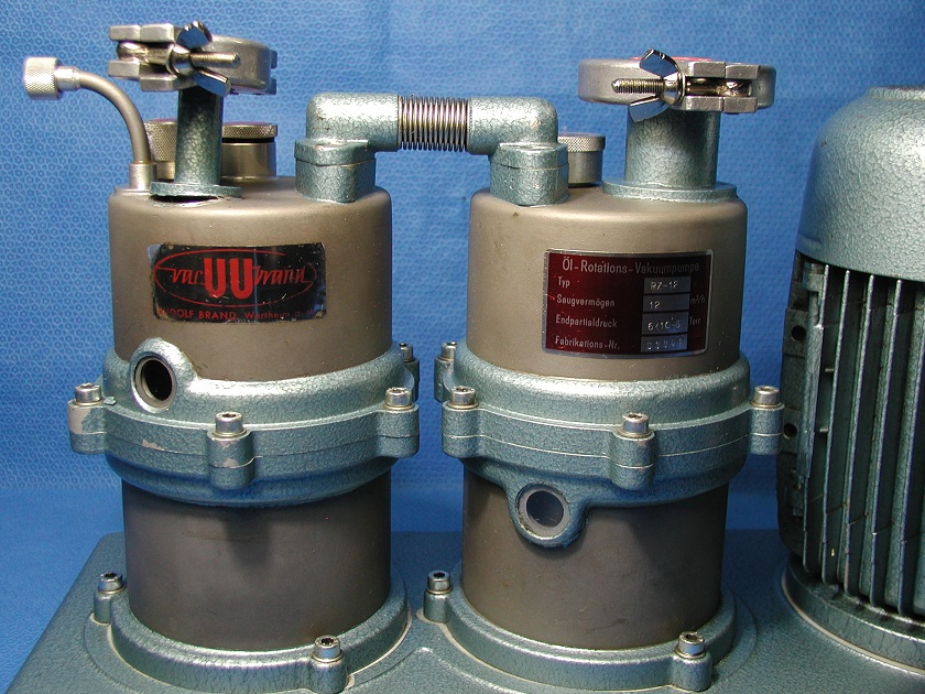 1723: Vacuubrand RZ - 12 Vacuum Pump, Pump, Vacuubrand