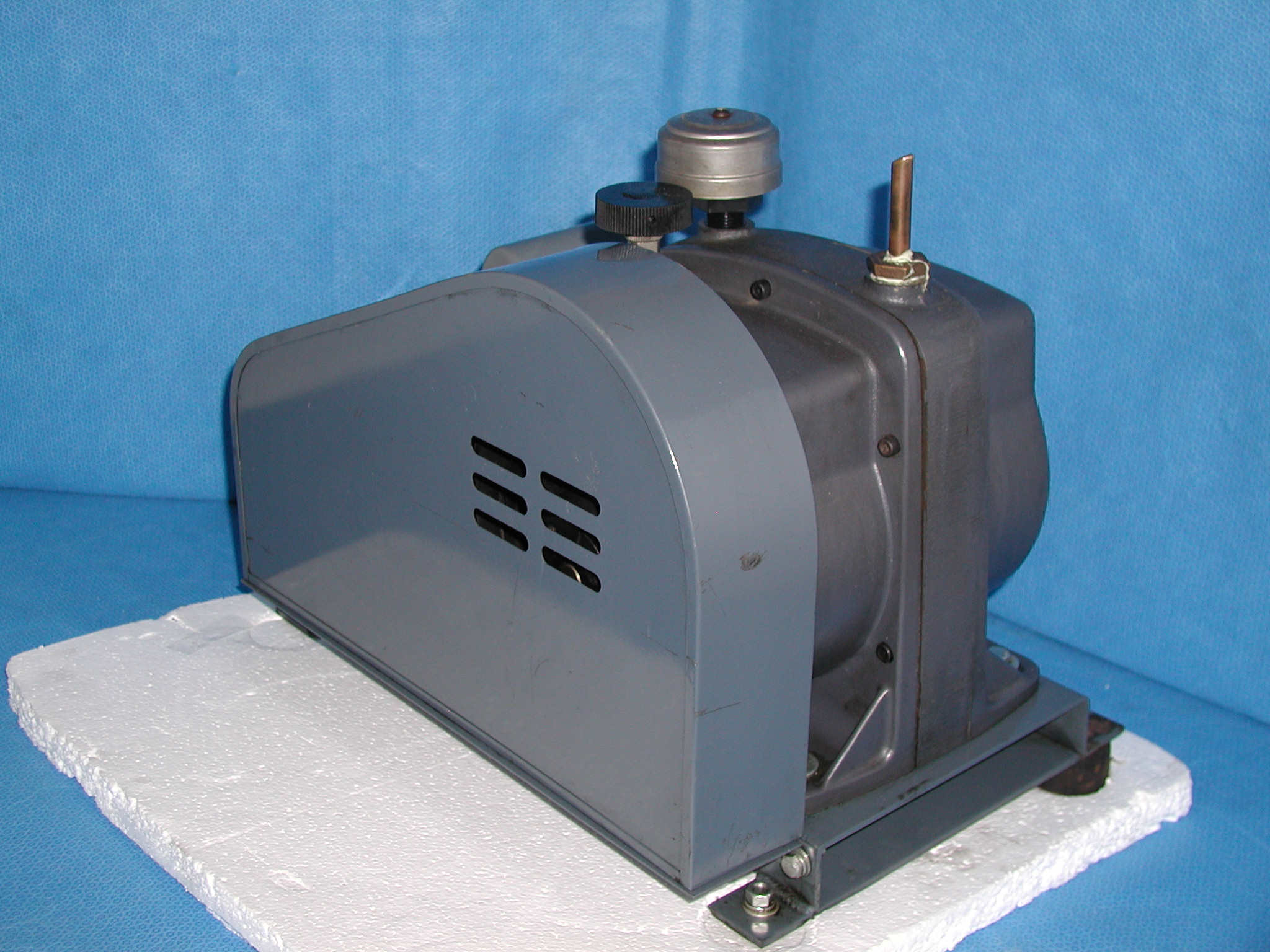 1753: Hyvac 7 Vacuum Pump, Pump, Boekel Scientific