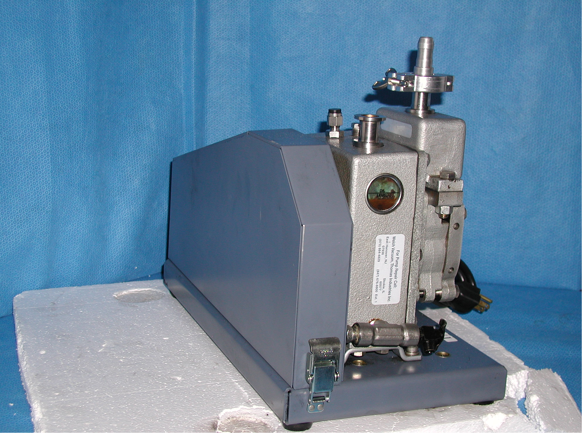 1750: Wilch 1400 Vacuum Pump, Pump, Welch Vacuum Technology