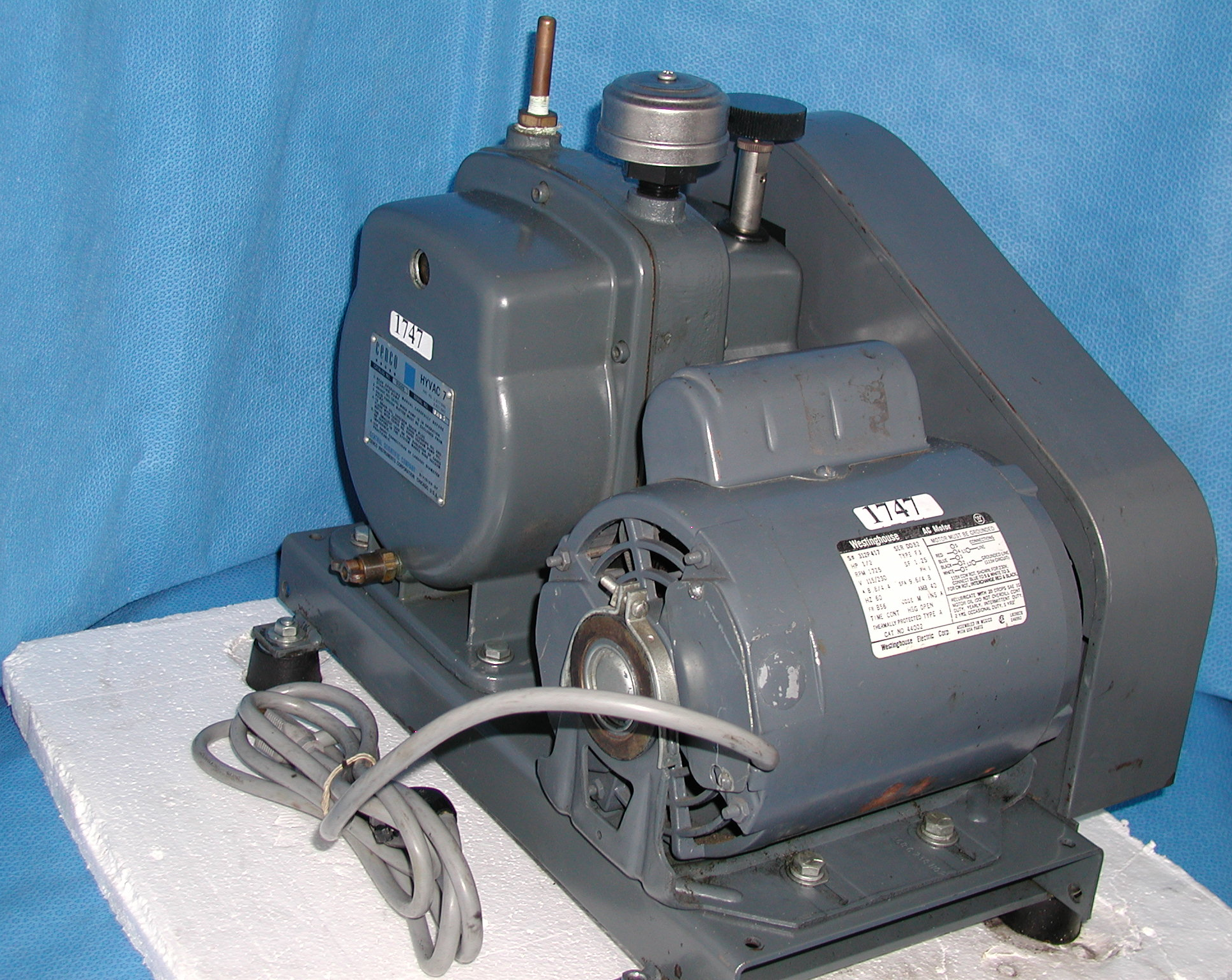 1747: Hyvac 7 Vacuum Pump, Pump, Boekel Scientific