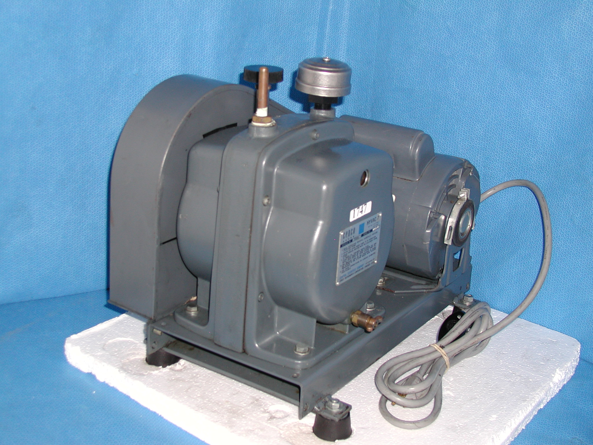 1747: Hyvac 7 Vacuum Pump, Pump, Boekel Scientific