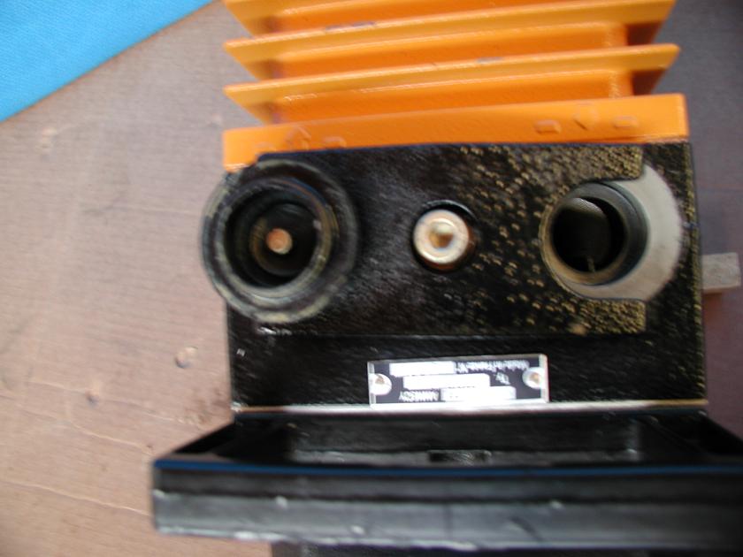 1649: Alcatel 2004A Vacuum pump, Pump, Cit Alcatel Annecy