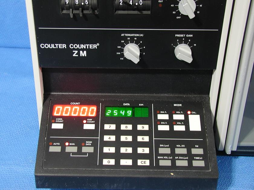1046: Coulter Counter ZM, Particle Counter / Sizer / Analyzer, Coulter Electronics