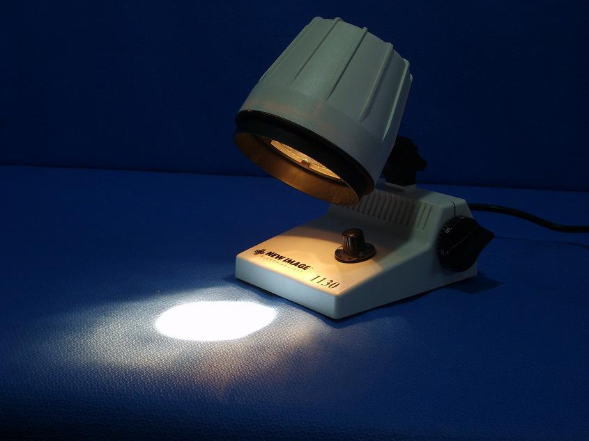 1130: Union Broach Bleaching Light, Dental